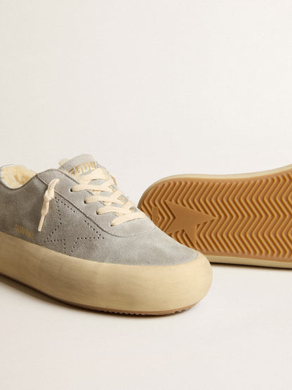 Golden Goose Women’s Space-Star shoes in ice-gray suede with shearling lining