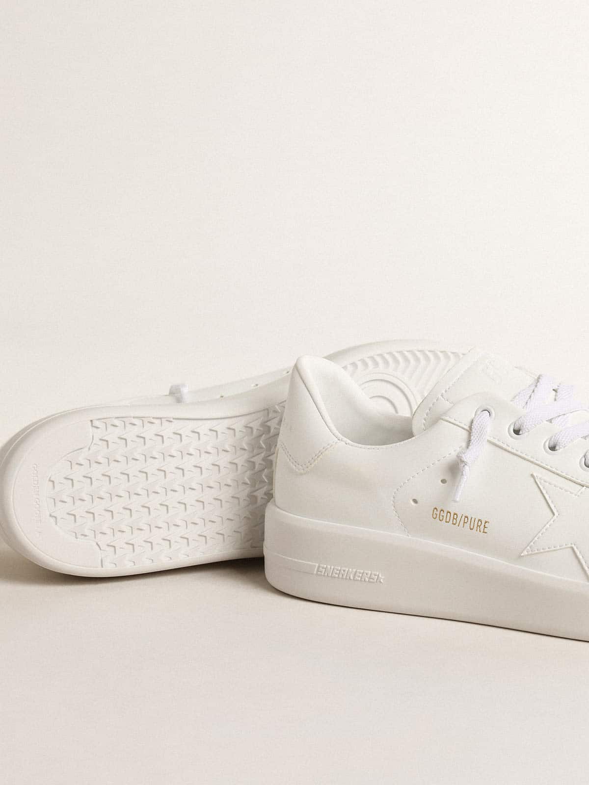 Golden Goose Women’s bio-based Purestar with white star and heel tab