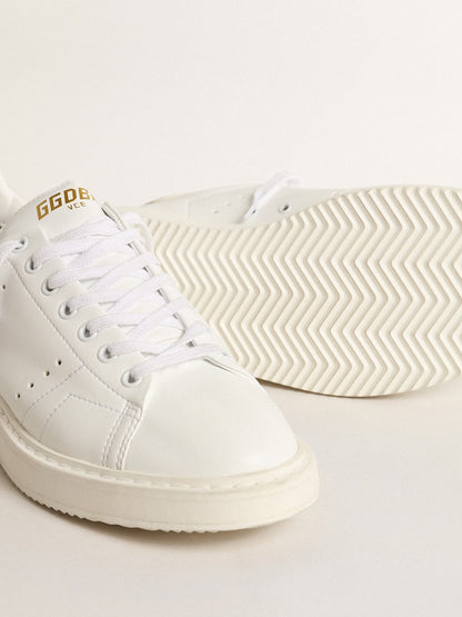 Golden Goose Women’s bio-based Starter with white star and heel tab
