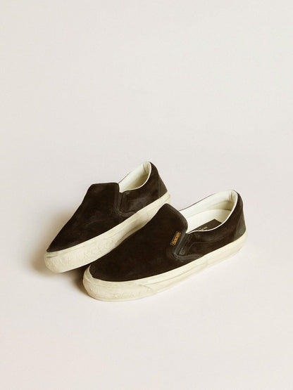Golden Goose Men's VCE Penstar in black suede with black leather heel tab