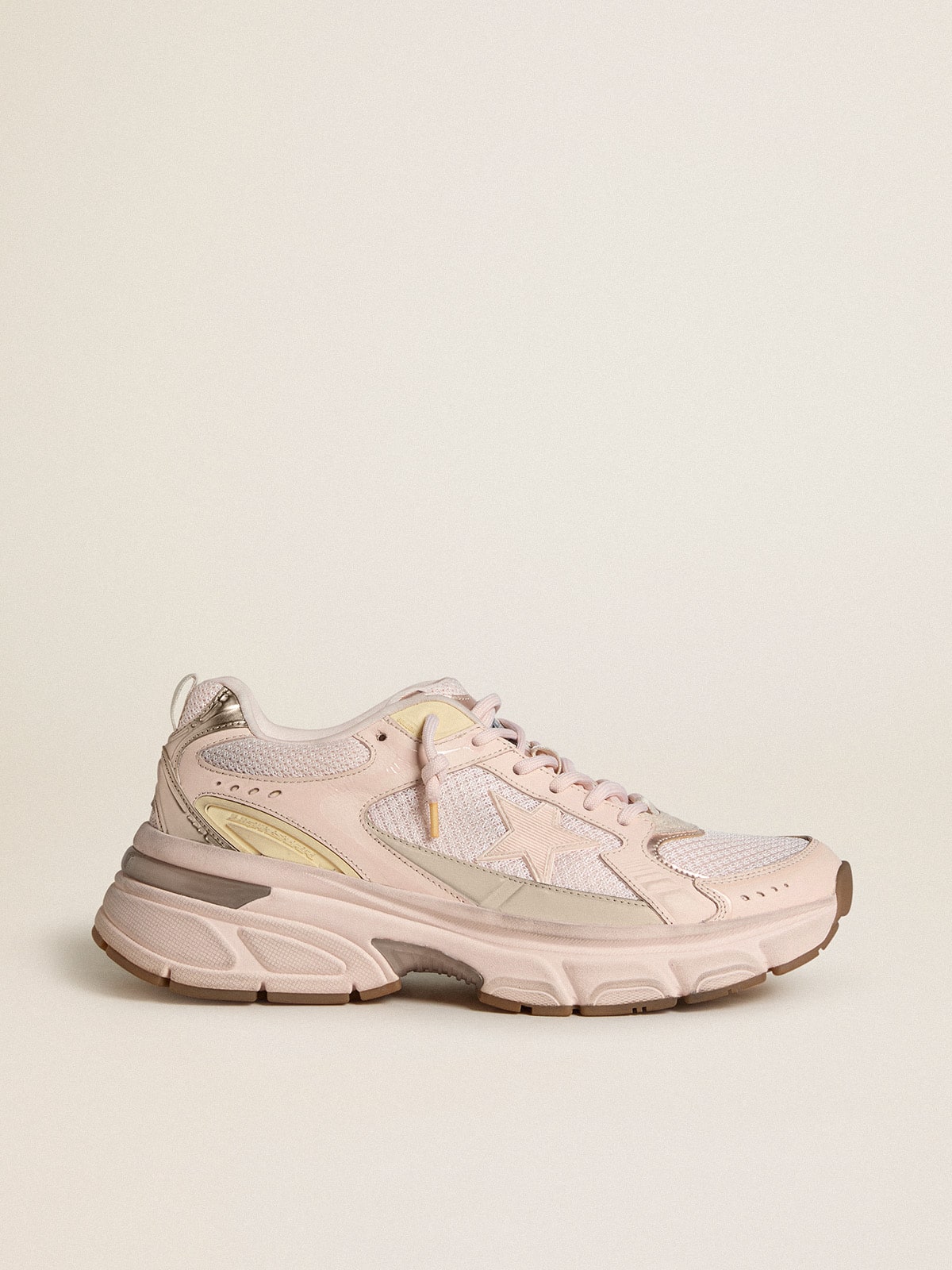 Golden Goose Men’s Lightstar with pink leather and mesh upper and pink star