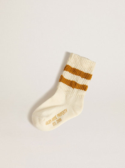 Golden Goose Kids’ white socks with tobacco-colored stripes