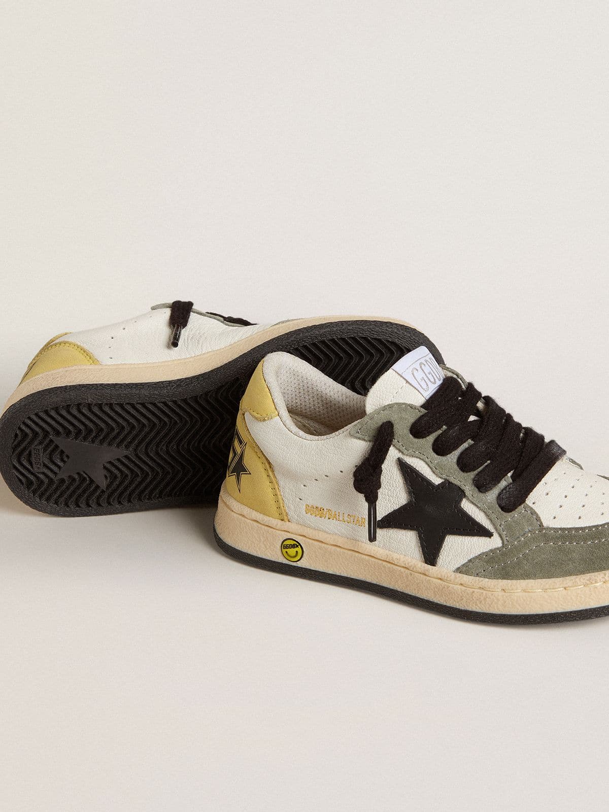 Golden Goose Junior Ball Star in white nappa with dark green suede inserts and black star