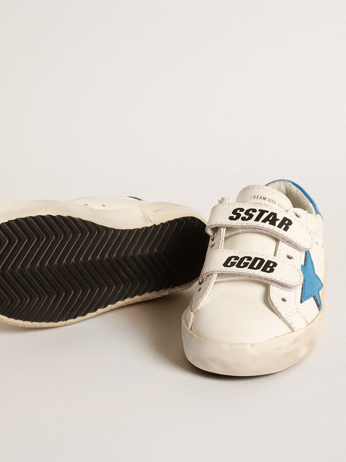 Golden Goose Old School Teen in leather with light blue star and heel tab